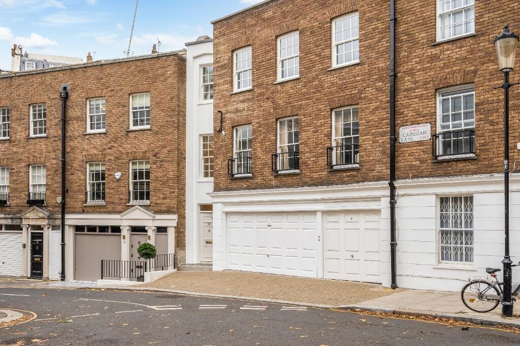 Cadogan Lane, Belgravia, SW1X