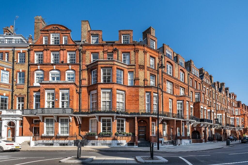 Pont Street, Knightsbridge, SW1X